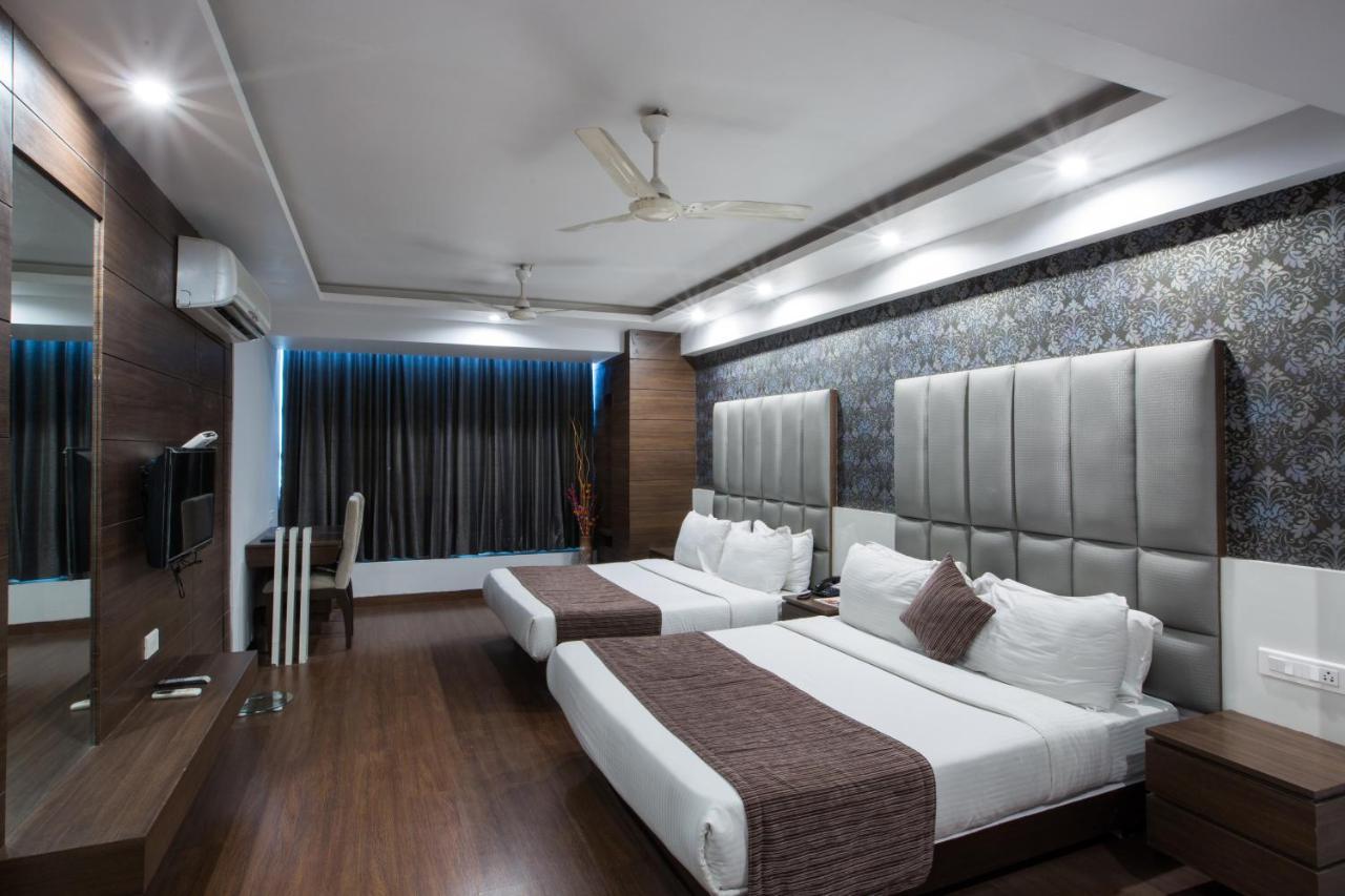 Hotel Narula'S Aurrum Амритсар Стая снимка