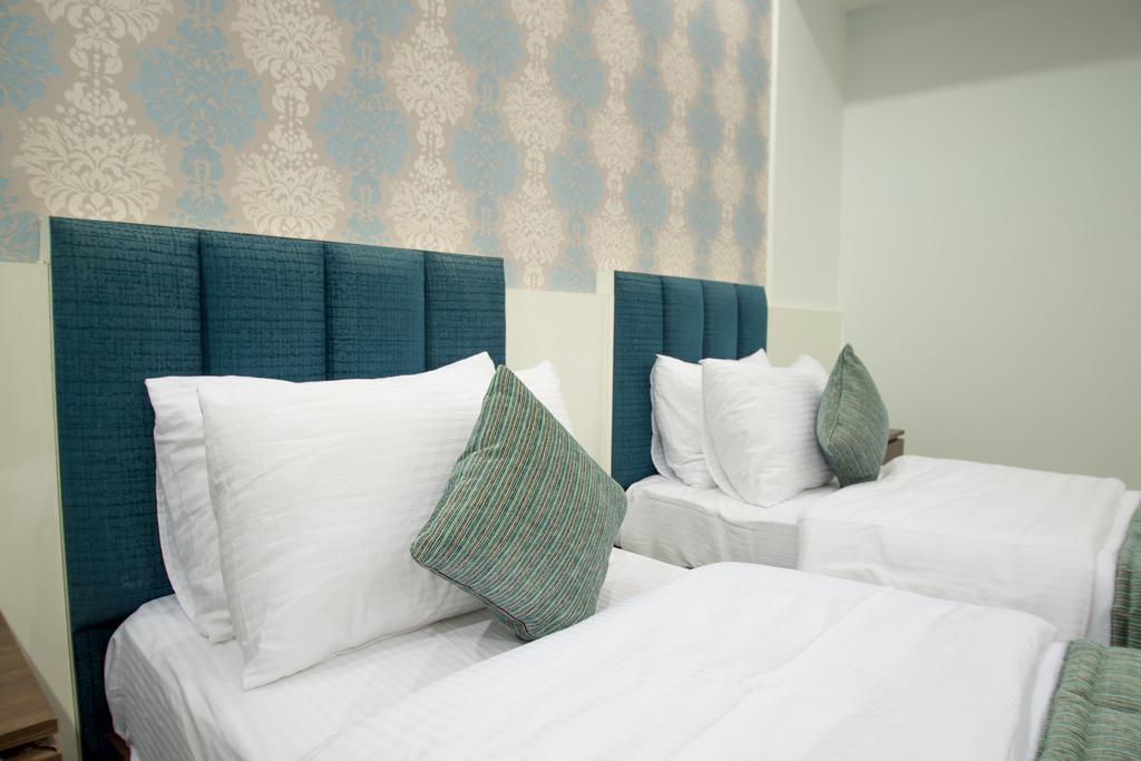 Hotel Narula'S Aurrum Амритсар Екстериор снимка