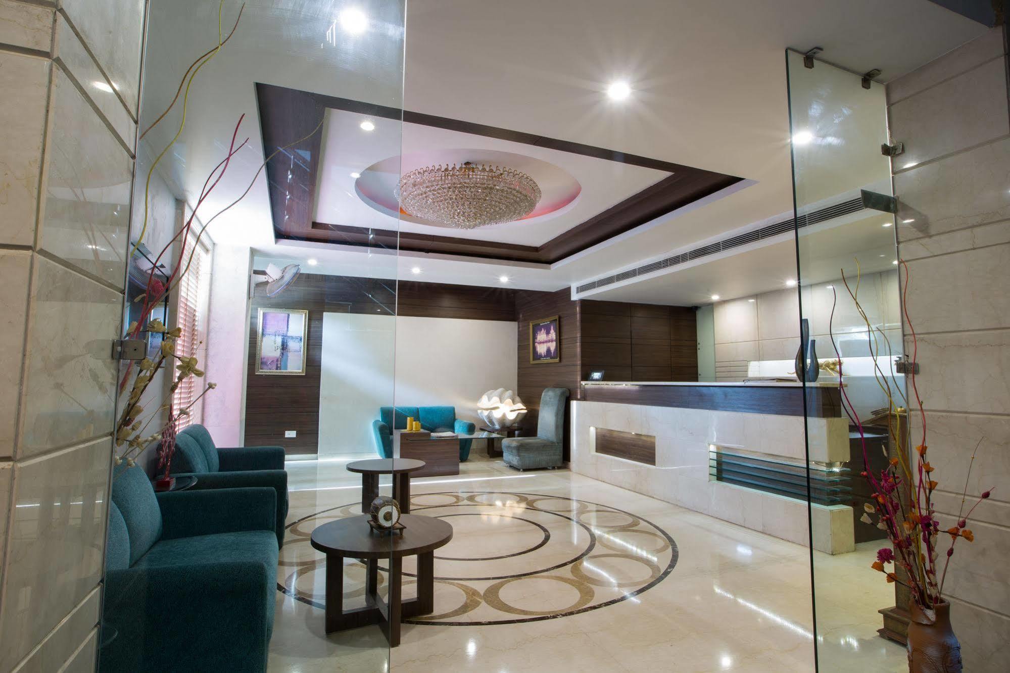 Hotel Narula'S Aurrum Амритсар Екстериор снимка